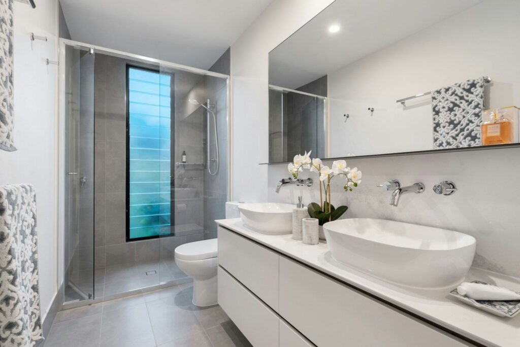 cost of replacing shower glass