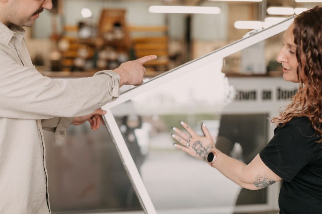 factors that affect cost of window glass replacement